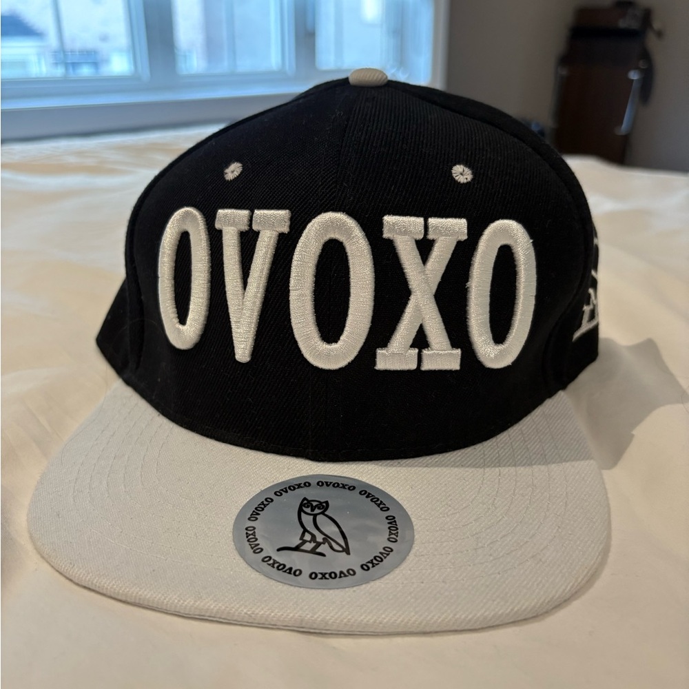 OVOXO Black and White Snapback Hat